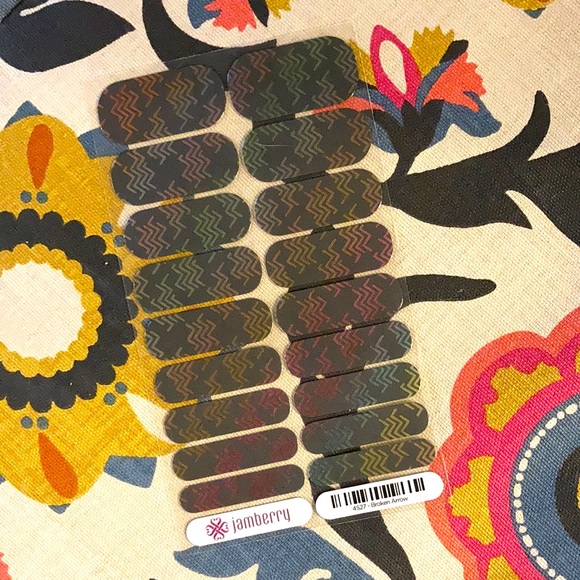 Jamberry Other - ✨ 3/$20 ✨ Jamberry | Broken Arrow Nail Wraps